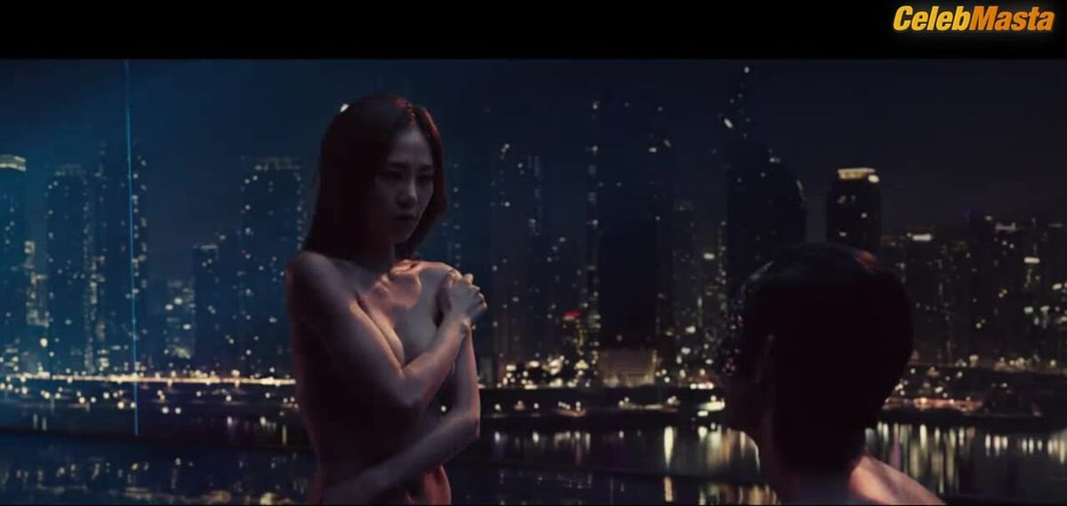 Sulli Choi Flaunts Booty, Boobs Scene in Real