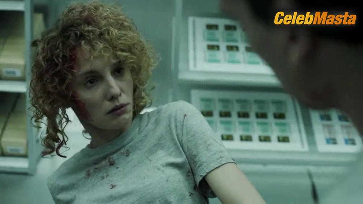 Esther Acebo's Underwear Scene in La Casa De Papel