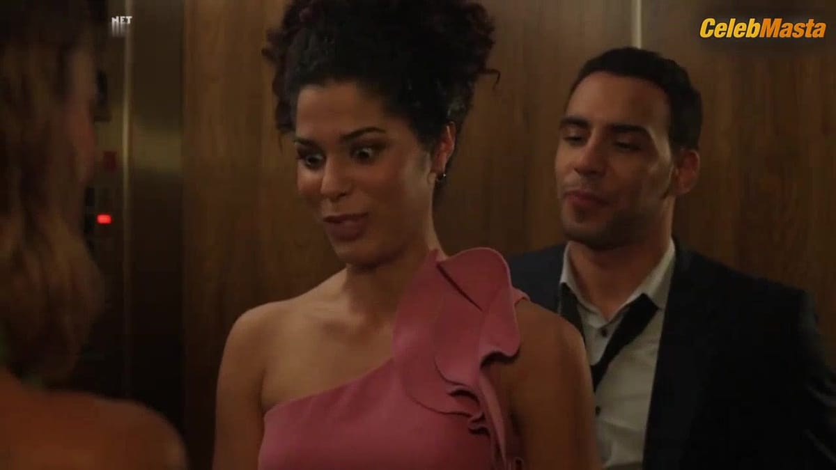 Nathalie Kelley's Sex Scene from The Baker And The Beauty