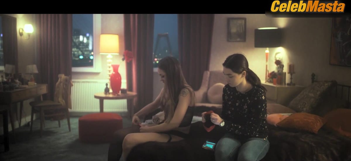 Anamaria Vartolomei and Macrina Barladeanu Nude Butt, Tits Scene from Reostat