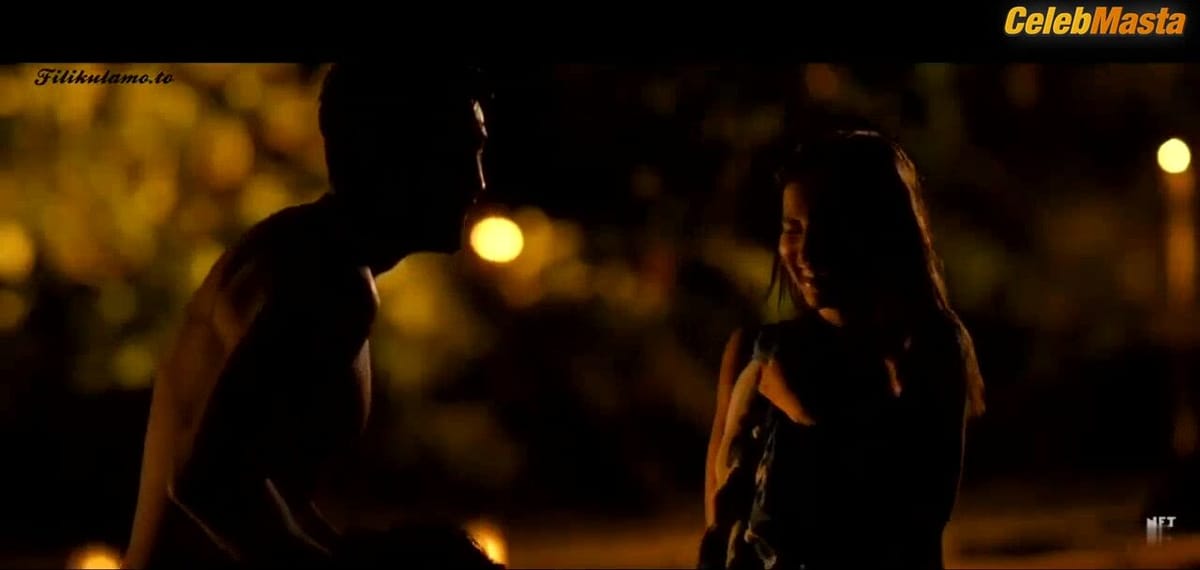 Nathalie Hart Bares Ass, Tits Scene in Sin Island