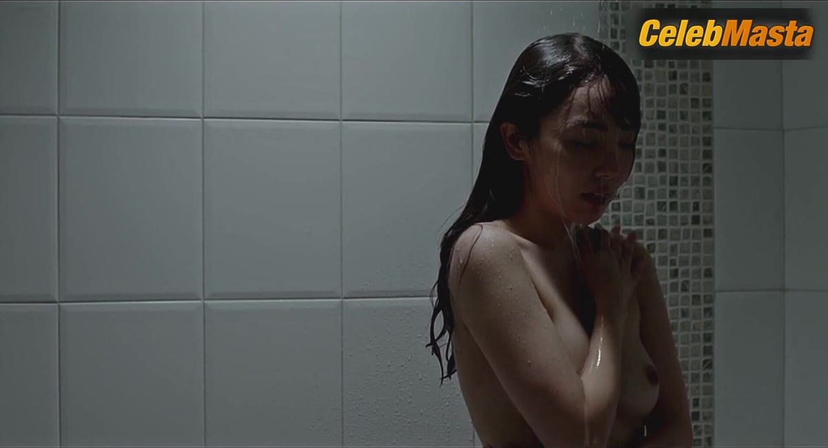 Jung Da-won Bares Tits Scene in Master and Man