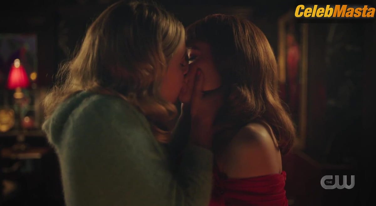 Lili Reinhart and Madelaine Petsch Share a Lesbian Scene in Riverdale