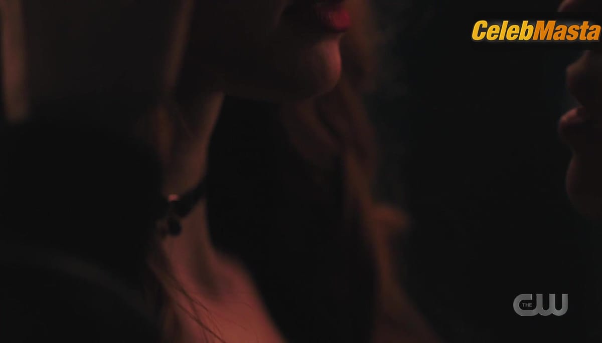 Vanessa Morgan and Madelaine Petsch's Lesbian Scene in Riverdale