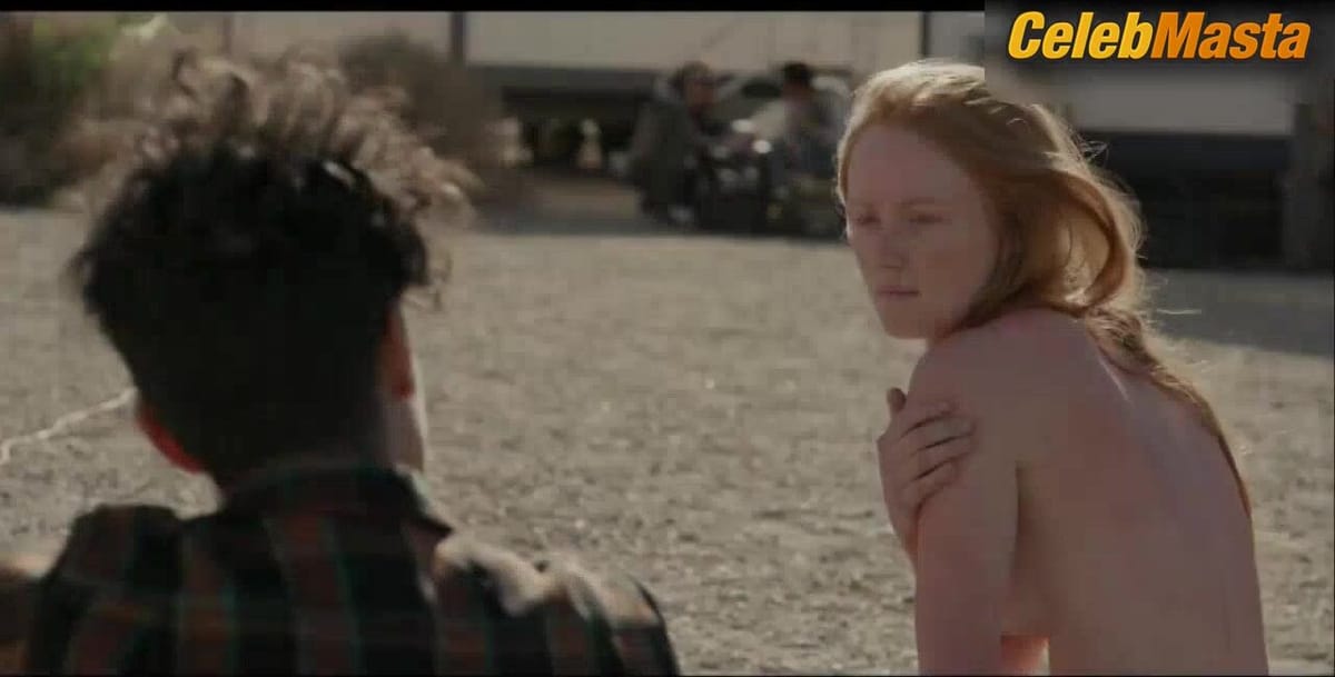 India Salvor Menuez and Roberta Colindrez's Bush, Boobs Scene in I Love Dick