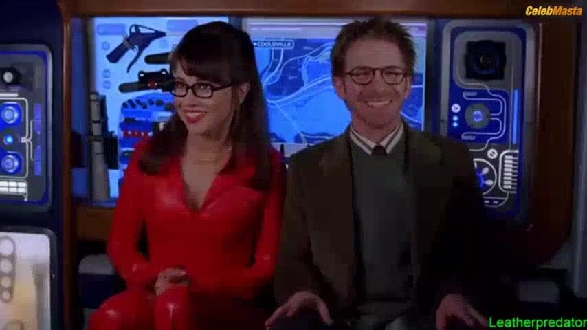 Linda Cardellini's Sex Scene from Scooby-doo 2 Monsters Unleashed