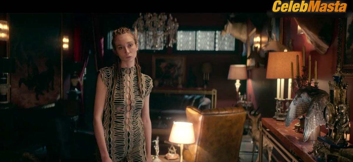 Saadet Aksoy's Booty Scene in Shahmaran