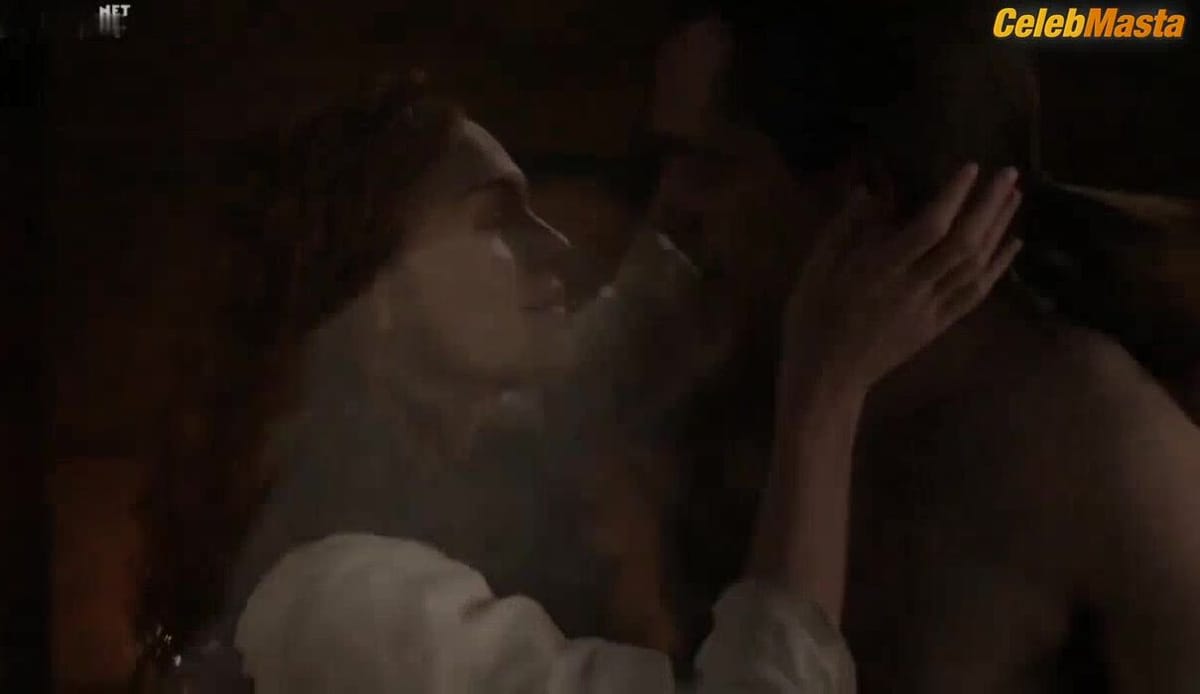 Caitriona Balfe's Butt, Tits Scene in Outlander