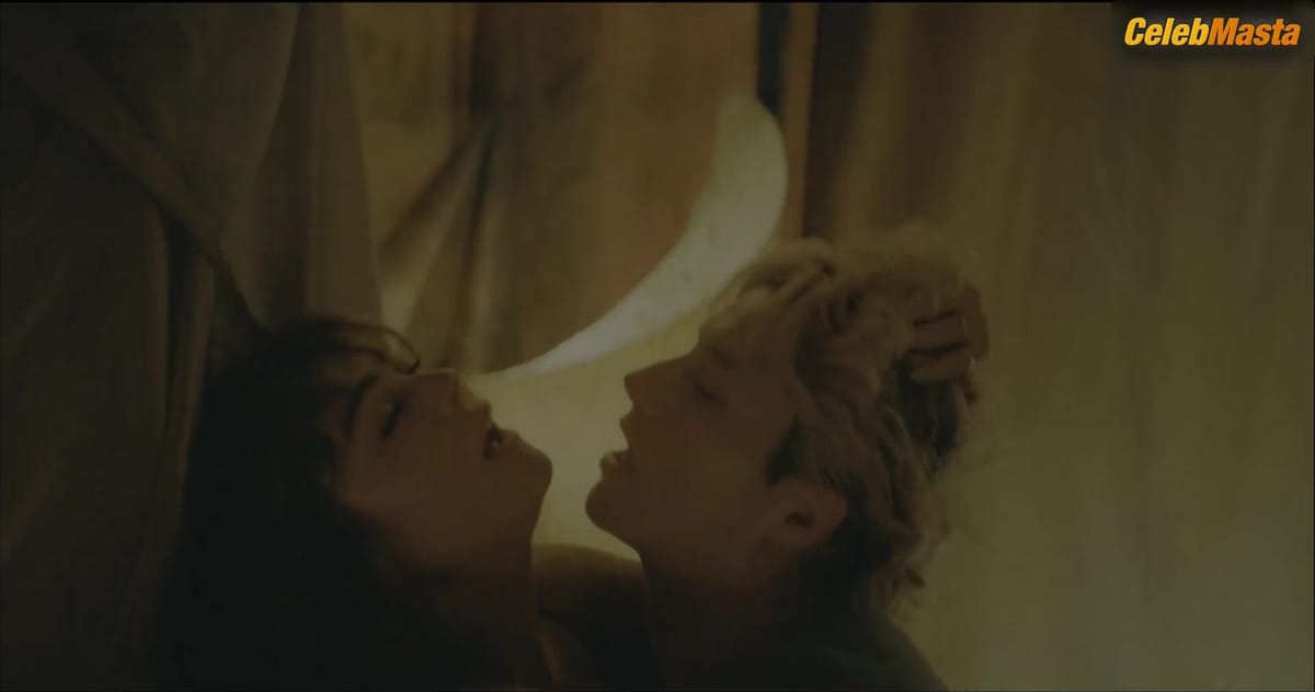 Mika Abdalla's Butt, Boobs Scene in Off Campus