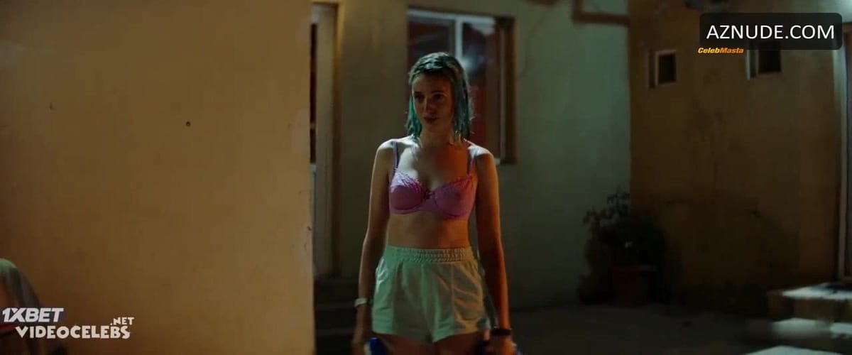 Gaite Jansen Boobs, Underwear Scene in Bo