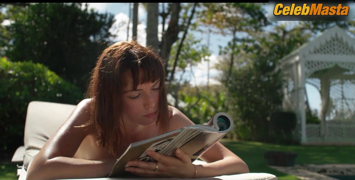 Gaite Jansen Bares Booty in Scene in Leopard Skin