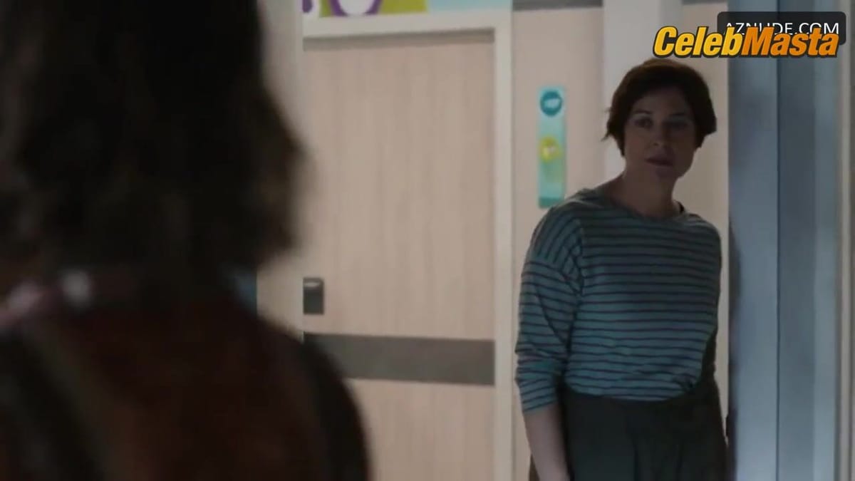 Monica Cruz and Elisabet Gelabert Lesbian Scene in Madres. Amor Y Vida