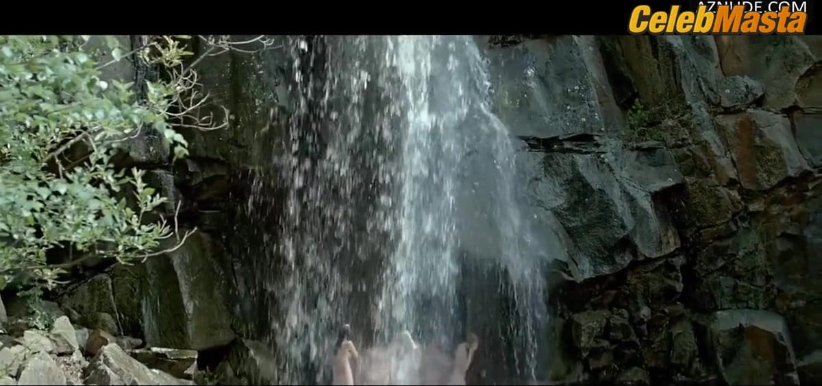Kristina Asmus, Sofya Lebedeva, Evgeniya Malakhova, Agniya Kuznetsova and Anastasiya Mikulchina Naked Booty and Boobs Scene in A Zori Zdes Tikhie