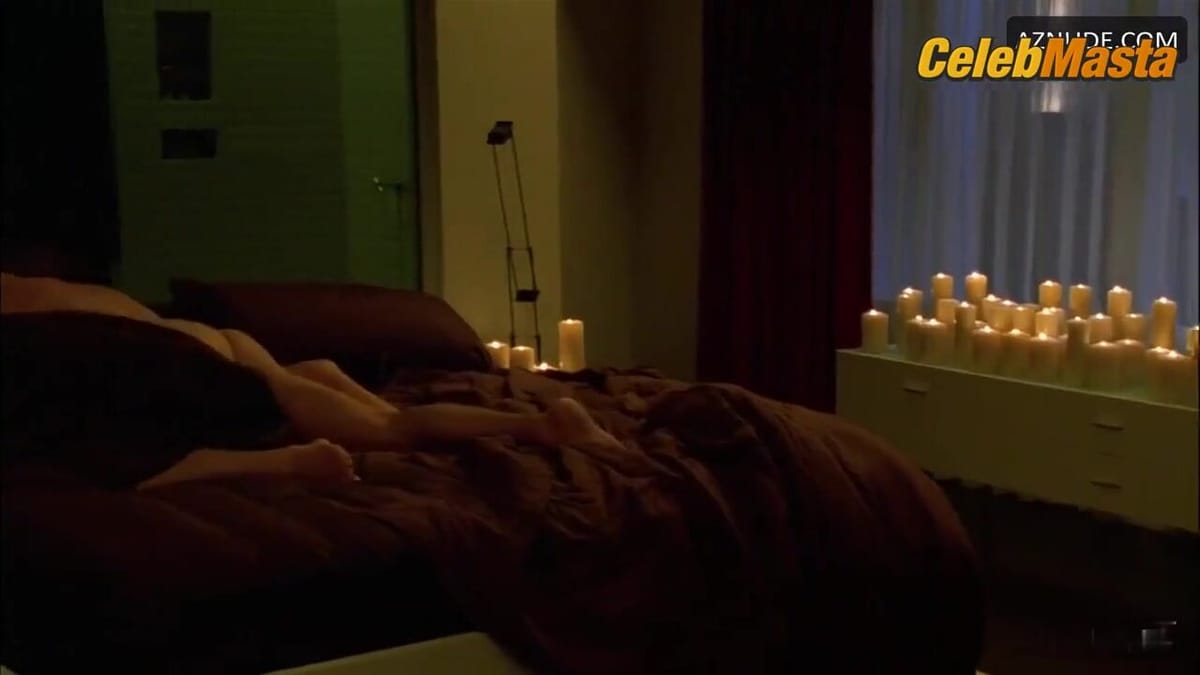 Kelly Carlson's Underwear Scene Shows Off Her Body in Nip/tuck