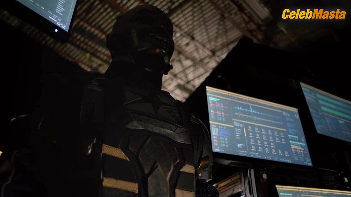 Rhona Mitra's Sex Scene in Supergirl