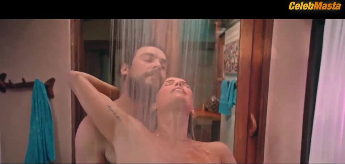 Deborah Secco Shows Ass, Tits Scene in Mulheres Alteradas