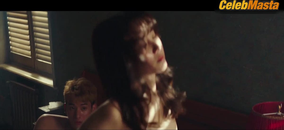 Hyun Been Shin's Tits, Underwear Scene in Beasts Clawing At Straws