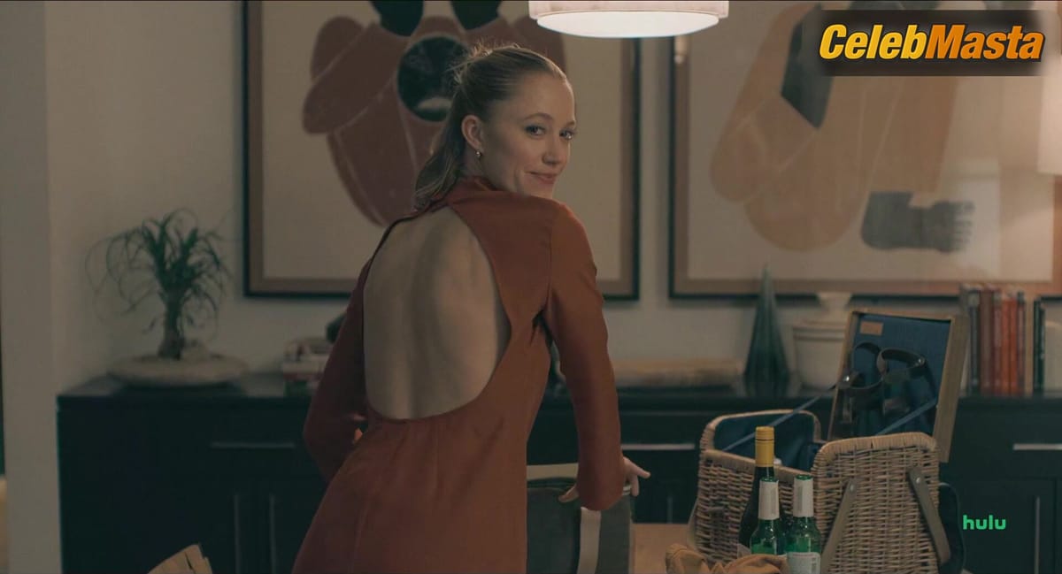 Maika Monroe's Sex Scene from The Hand That Rocks the Cradle