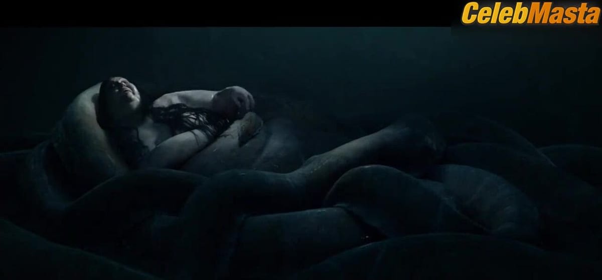 Eline Powell and Hermione Corfield Sex Scene from King Arthur Legend Of The Sword