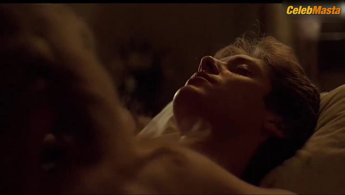 Susan Sarandon Bares Butt, Breasts Scene in White Palace