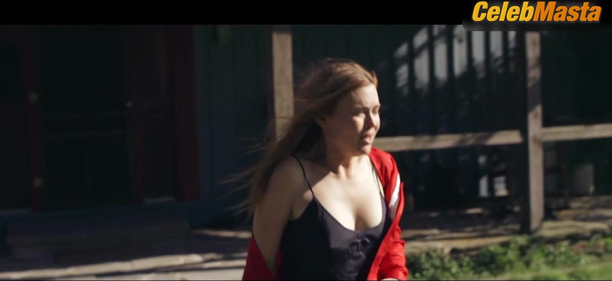 Holland Roden's Sexy Scene in Mother, May I?