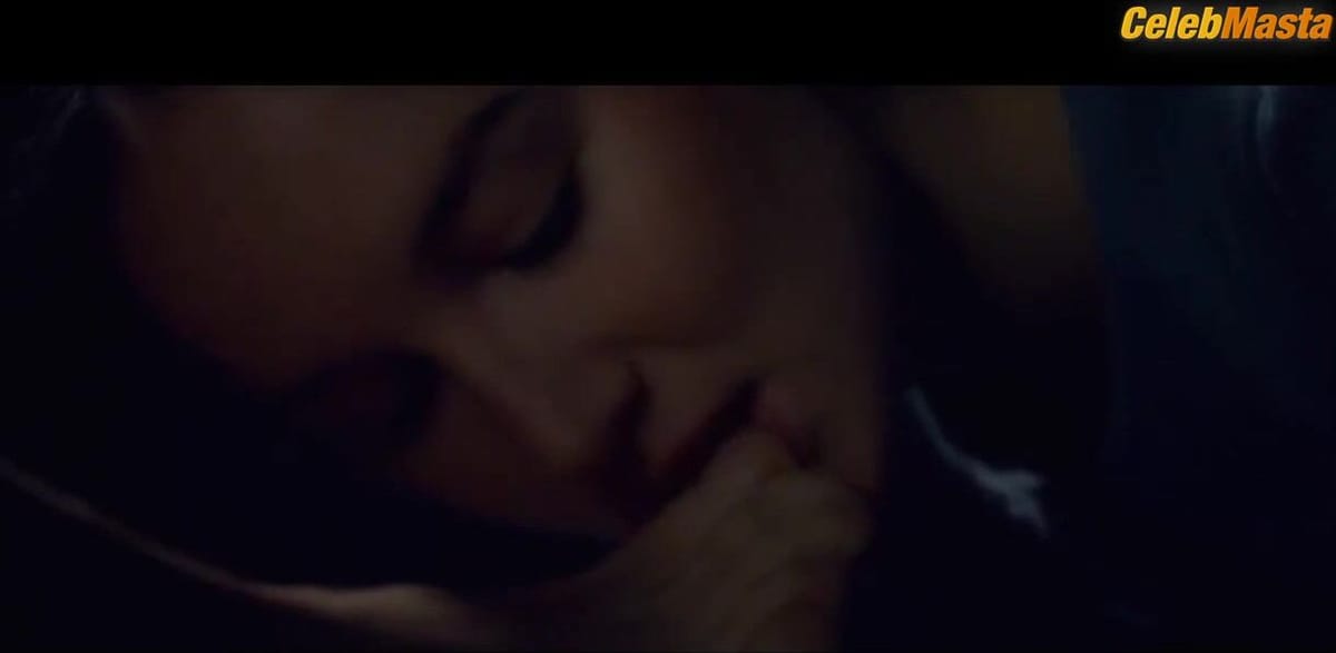 Anais Demoustier's Sex Scene in Marguerite Et Julien
