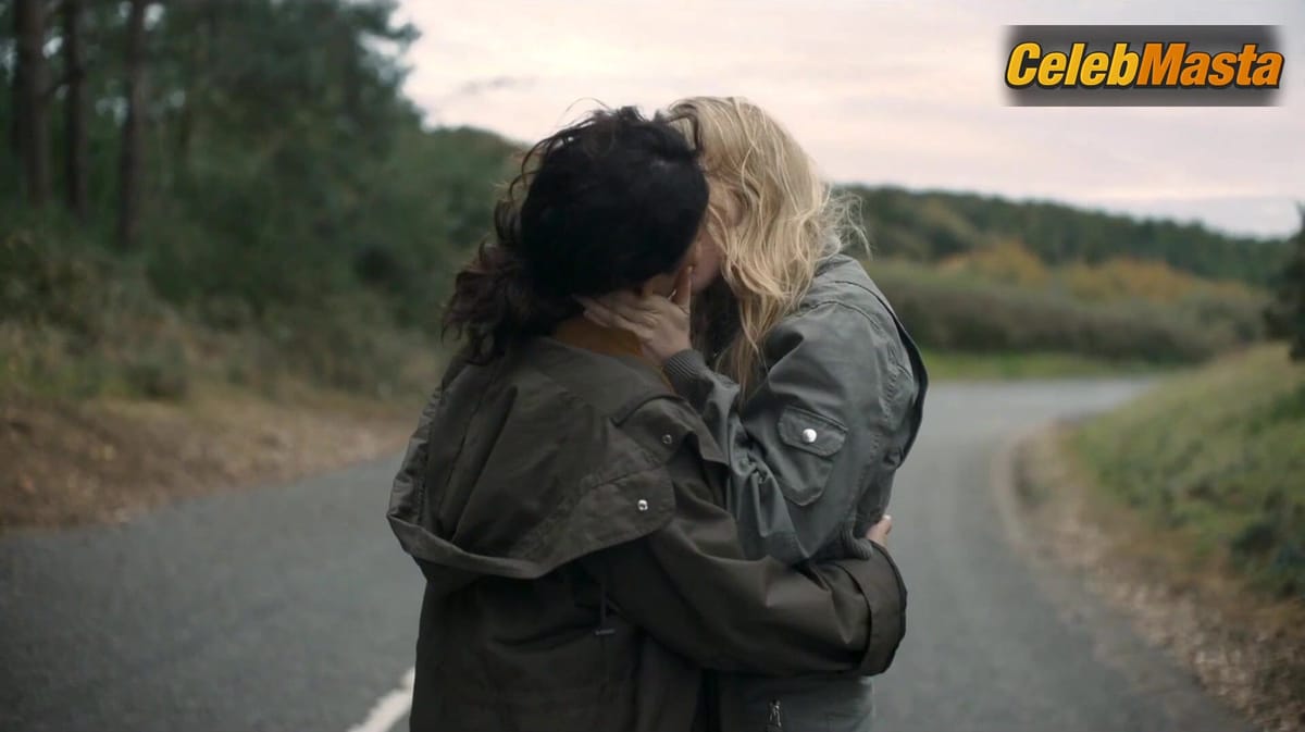Sandra Oh and Jodie Comer's Lesbian Scene in Killing Eve