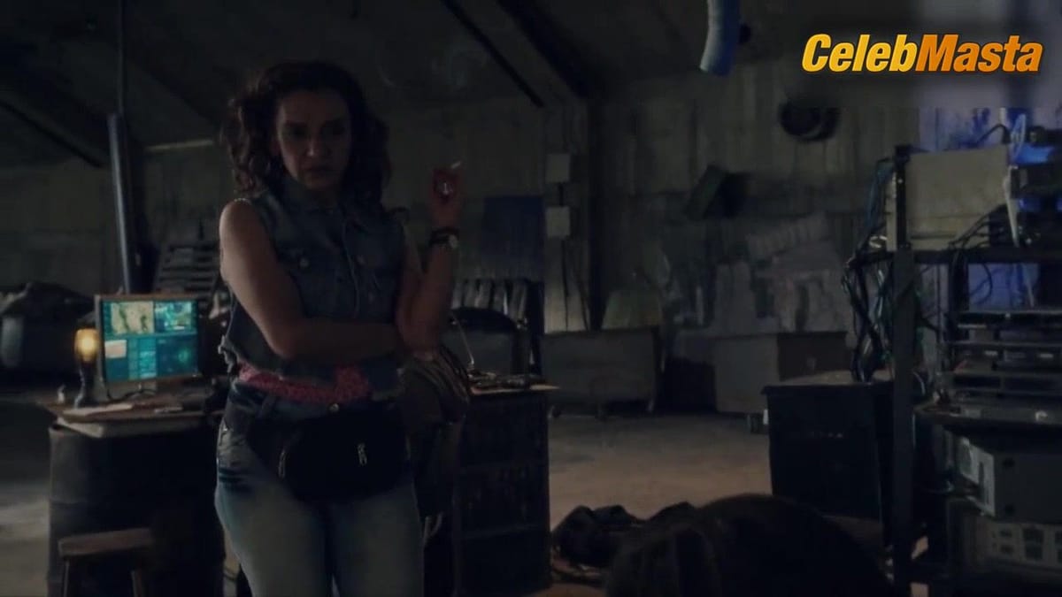 Kate del Castillo Shows Underwear Scene in Ingobernable