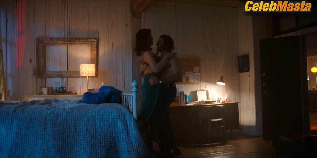 Katherine Heigl and Sarah Chalke's Lingerie Scene in Firefly Lane