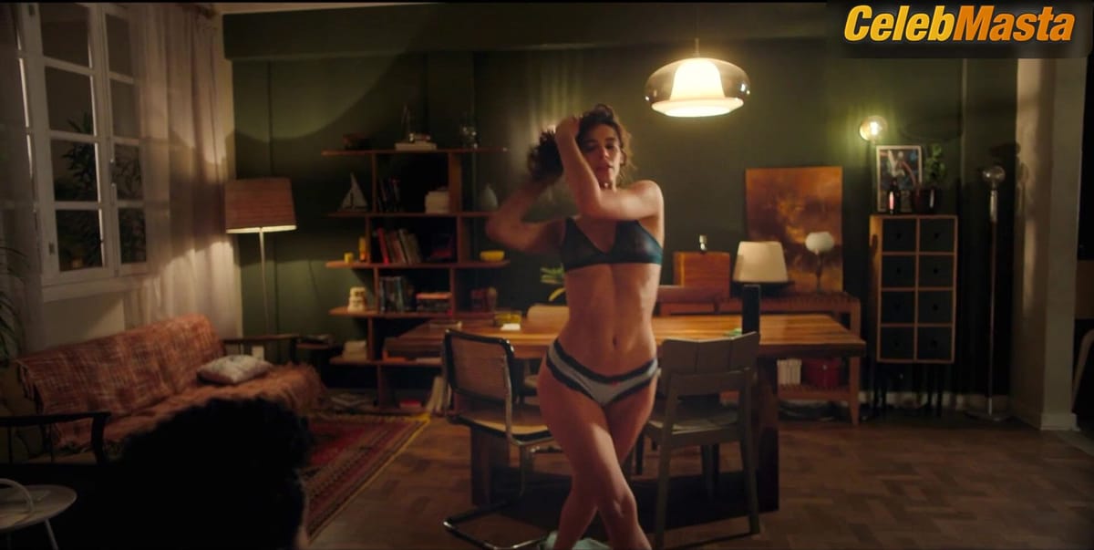 Bruna Marquezine Boobs, Underwear Scene in Benefits With Friends
