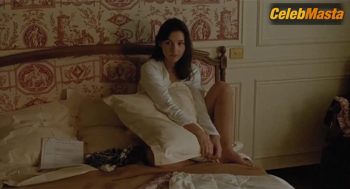 Virginie Ledoyen Boobs Scene in In All Innocence