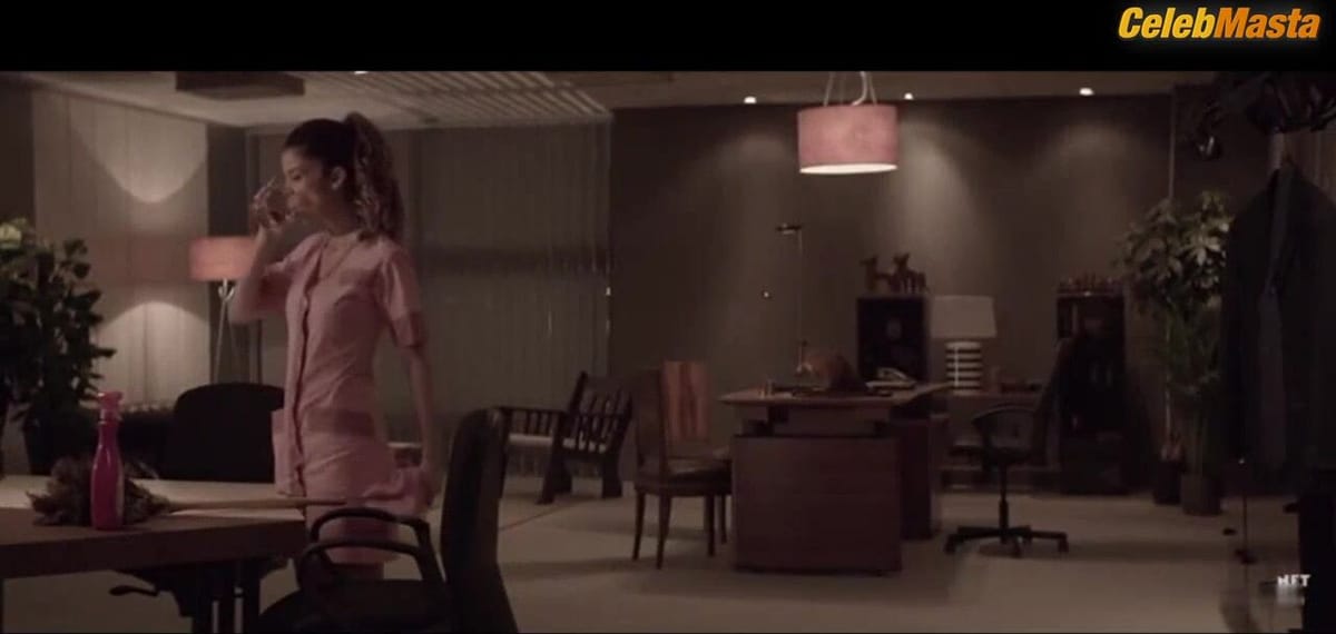 Juana Acosta Butt, Breasts Scene in Jefe