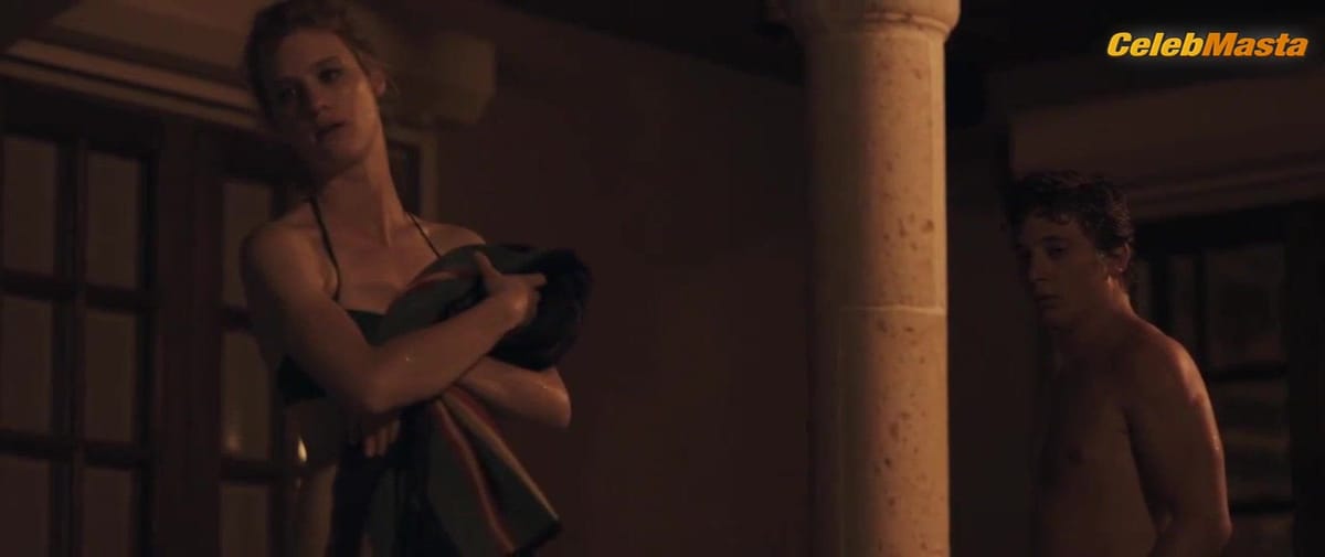 Mackenzie Davis Sexy Scene from Bad Turn Worse