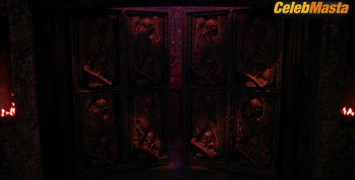 Bridgette Wilson Bares Sexy Scene in Mortal Kombat