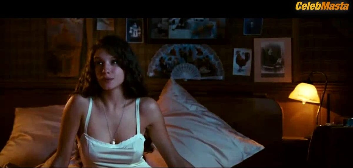 Anna Chipovskaya Sex Scene from Shpion