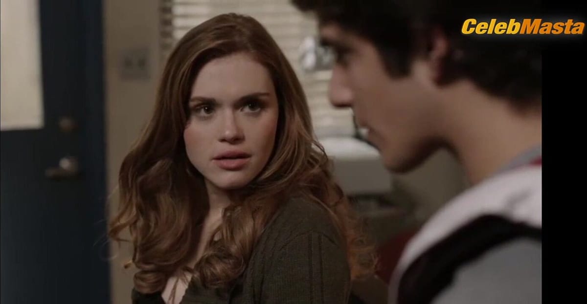 Holland Roden Bares Sex Scene in Teen Wolf