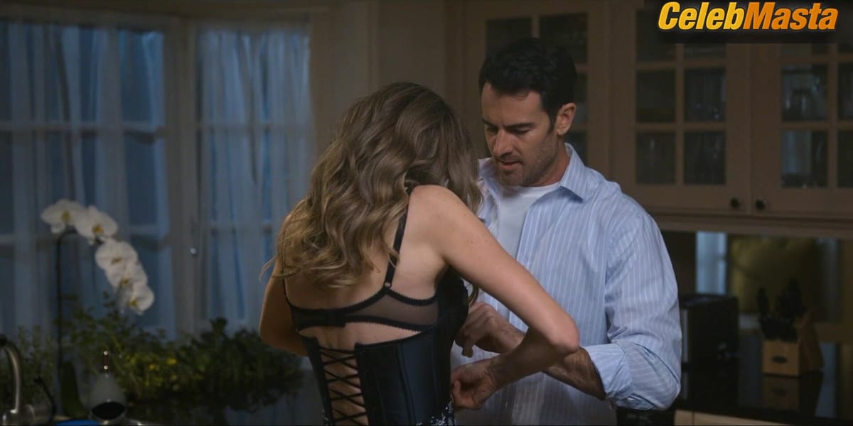Sarah Chalke's Sex Scene in Firefly Lane