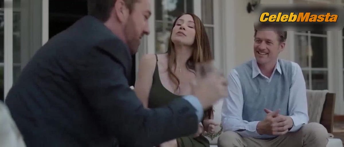 Lynn Collins Boobs Scene in Beneath Us