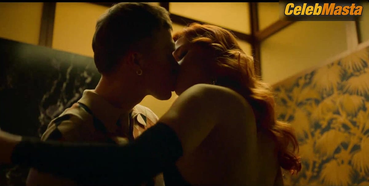 Mirela Balic, Maribel Verdu, Valentina Zenere, Carmen Arrufat and Ana Bokesa's Racy Scene in Elite