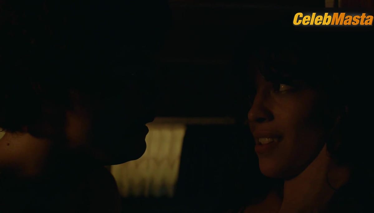 Stephanie Sigman Bares All in Scene from Narcos