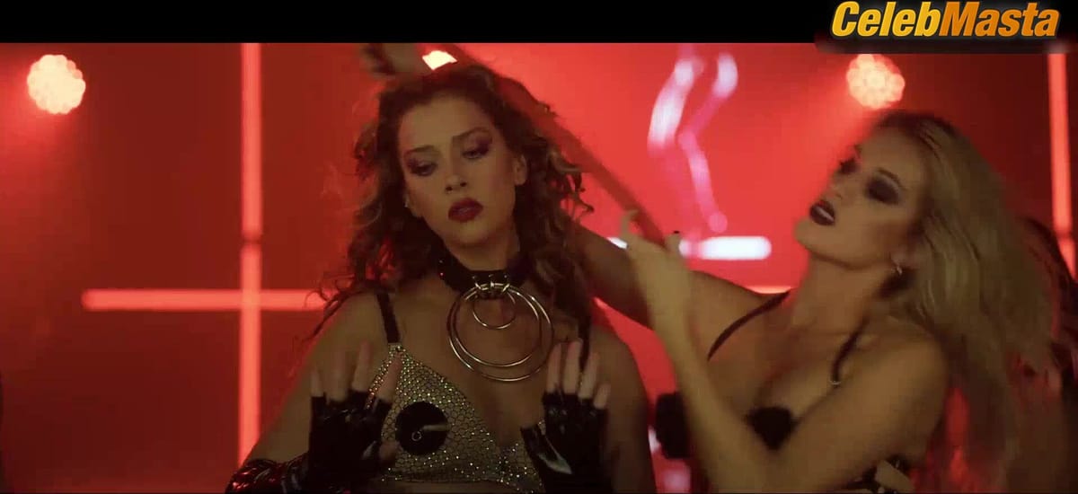 Carolina Miranda and Unknown Bares Butt, Boobs Scene in Fake Profile