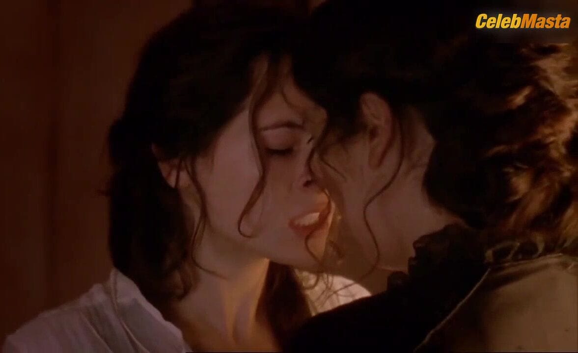 Sally Hawkins and Elaine Cassidy Bare All in Lesbian Scene in Fingersmith