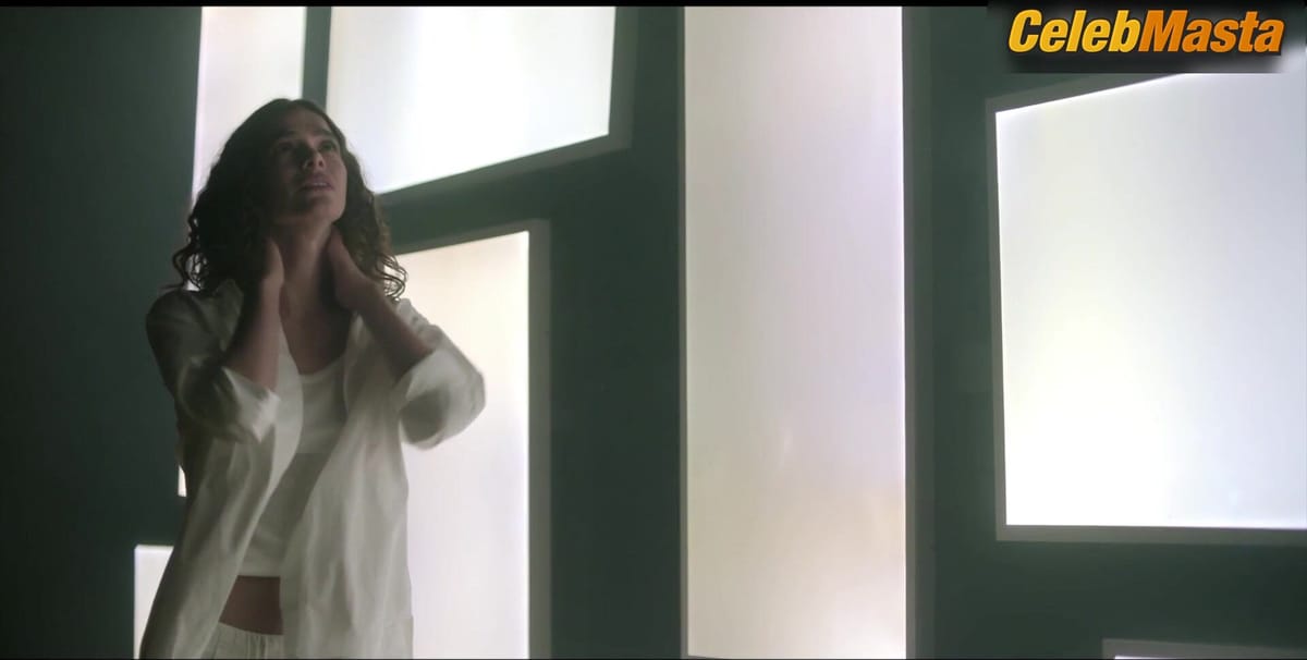 Bruna Marquezine Flaunts Sexy Scene in Benefits With Friends