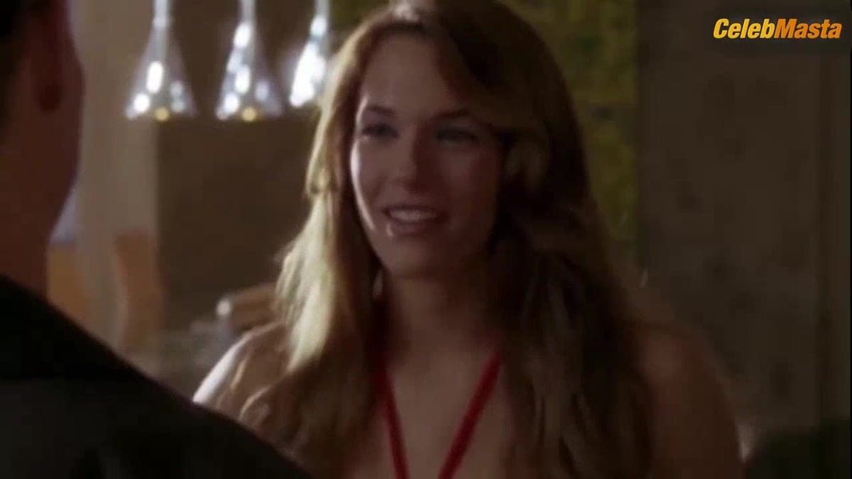 Amanda Righetti Boobs, Swimsuit Scene in Reunion