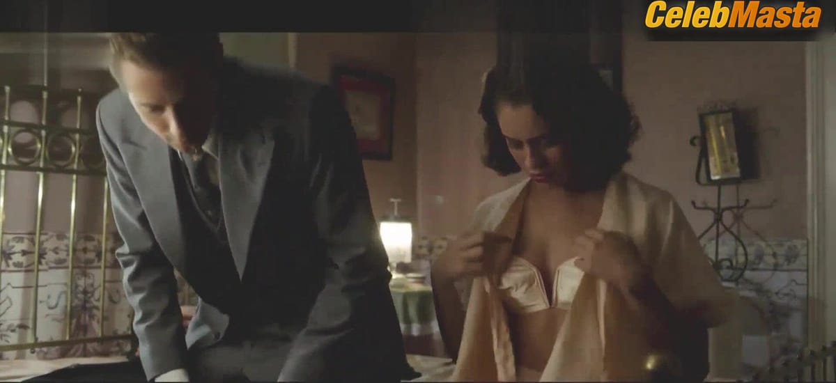 Daniela Melchior's Sex Scene from Parque Mayer