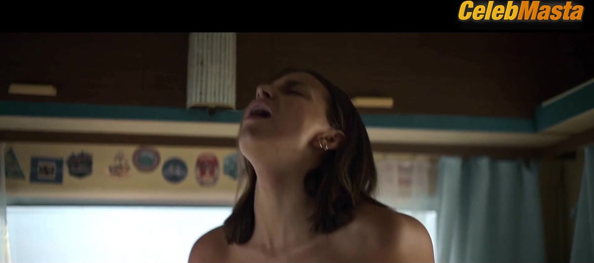 Julia Wieniawa-Narkiewicz's Tits Scene in Unpredictable