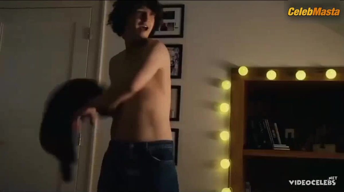 Julia Wieniawa-Narkiewicz's Underwear Scene in Tesciowie