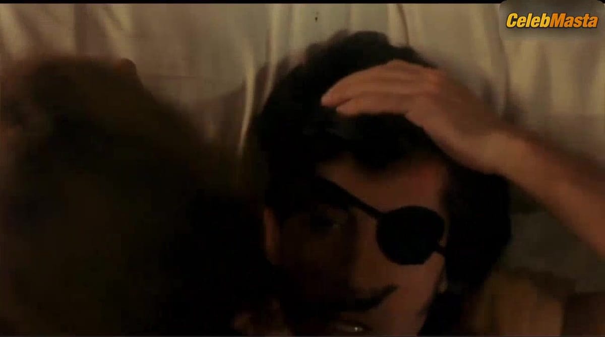 Ornella Muti Boobs Scene in El amante bilingue