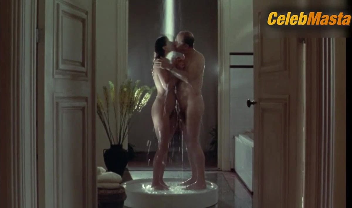 Polly Walker Shows Butt, Boobs Scene in 81/2 Women