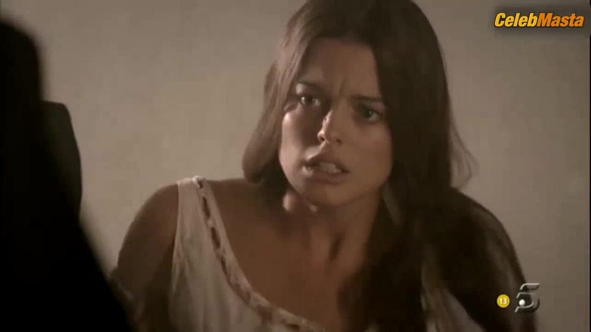 Adriana Torrebejano Sex Scene from Tierra de lobos